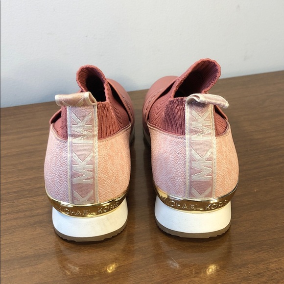 Michael Michael Kors Trainer Sneakers NWOT - Picture 5 of 14